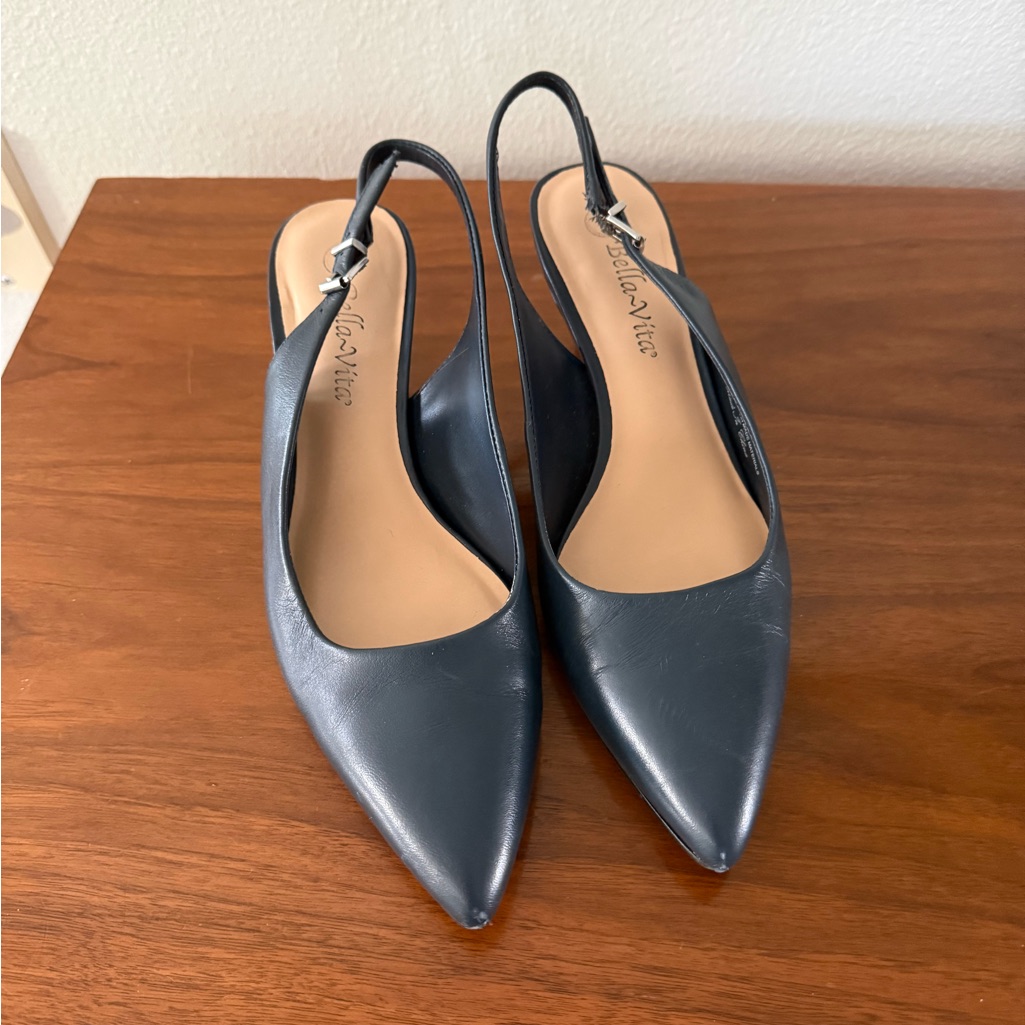 Women’s Bella Vita Kitten Heels Navy